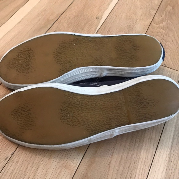 Shoes - Picture 2 of 4